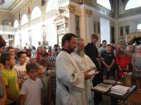 В День праздника Нерукотворного Образа Спасителя ученики воскресной школы молились о помощи Божией в новом учебном году